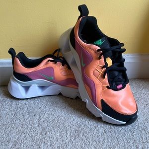 Nike Ryz 365 Sneakers